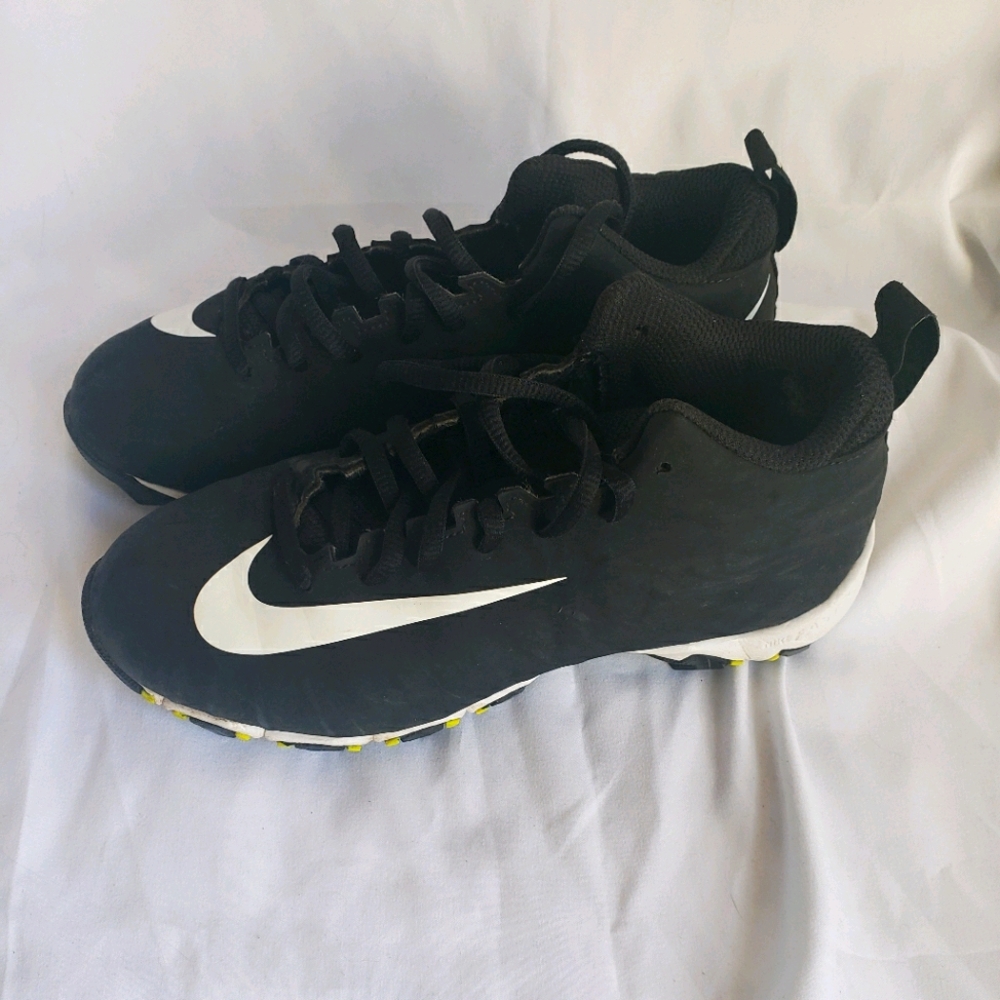 Youth Nike Alpha Football Cleats